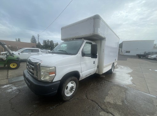 Used 2010 14 ' Box Truck for sale