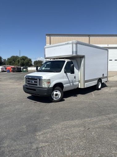 Used 2010 14 ' Box Truck for sale