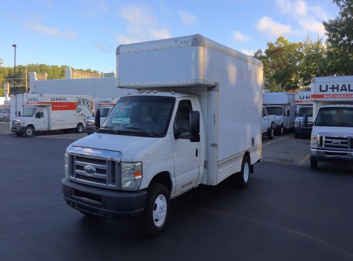 Camión con caja de 201214 ft usado a la venta