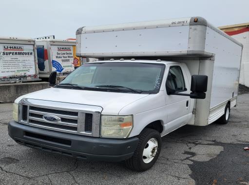 Used 2008 14 ' Box Truck for sale