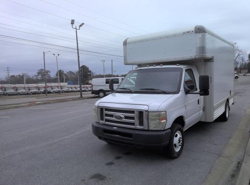 Used 2010 14 ' Box Truck for sale