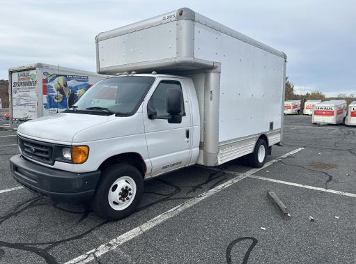 Used 2007 14 ' Box Truck for sale