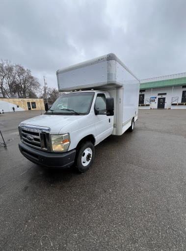 Used 2008 14 ' Box Truck for sale