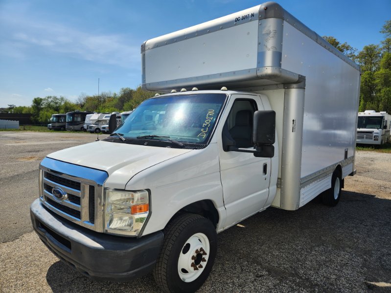 Used 2010 14 ' Box Truck for sale