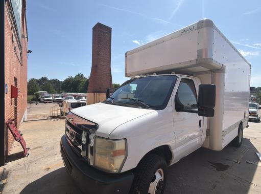 Used 2008 14 ' Box Truck for sale