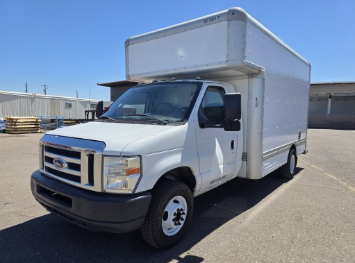 Used 2008 14 ' Box Truck for sale