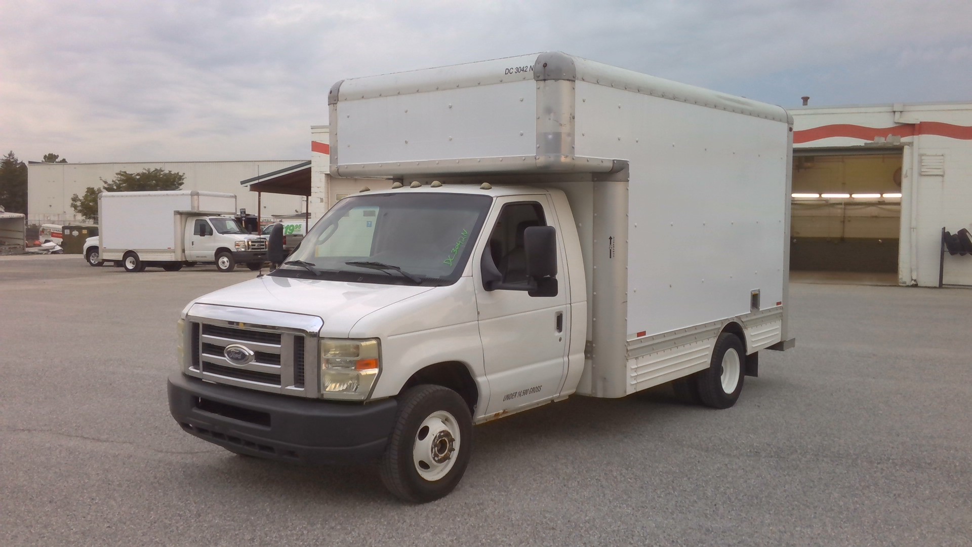 Used 2010 14 ' Box Truck for sale