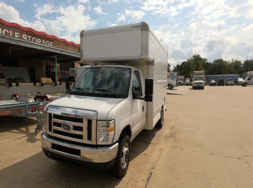 Used 2010 14 ' Box Truck for sale