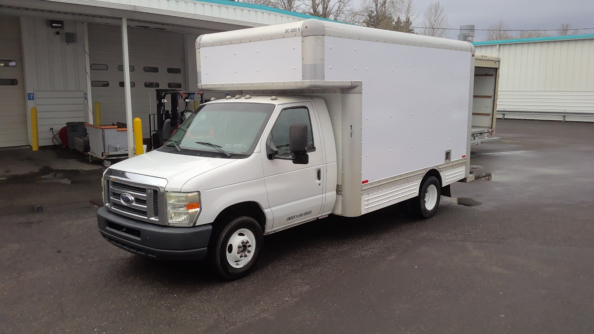 Used 2010 14 ' Box Truck for sale