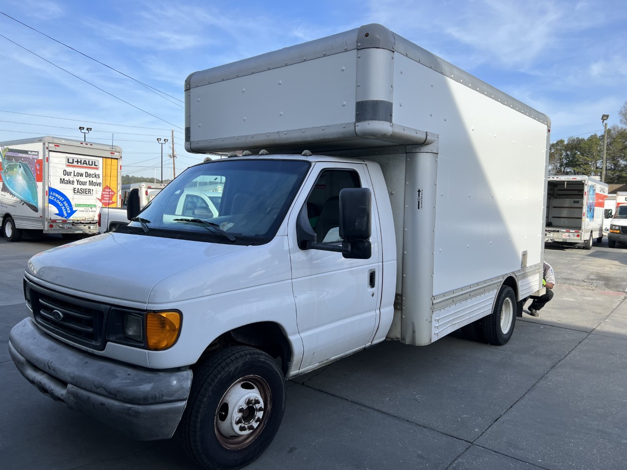 Used 2007 14 ' Box Truck for sale