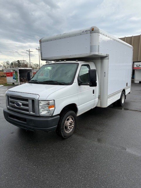 Used 2010 14 ' Box Truck for sale