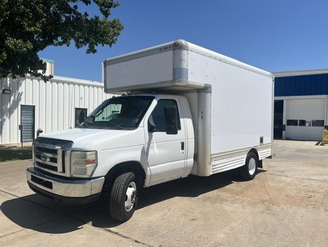 Used 2010 14 ' Box Truck for sale