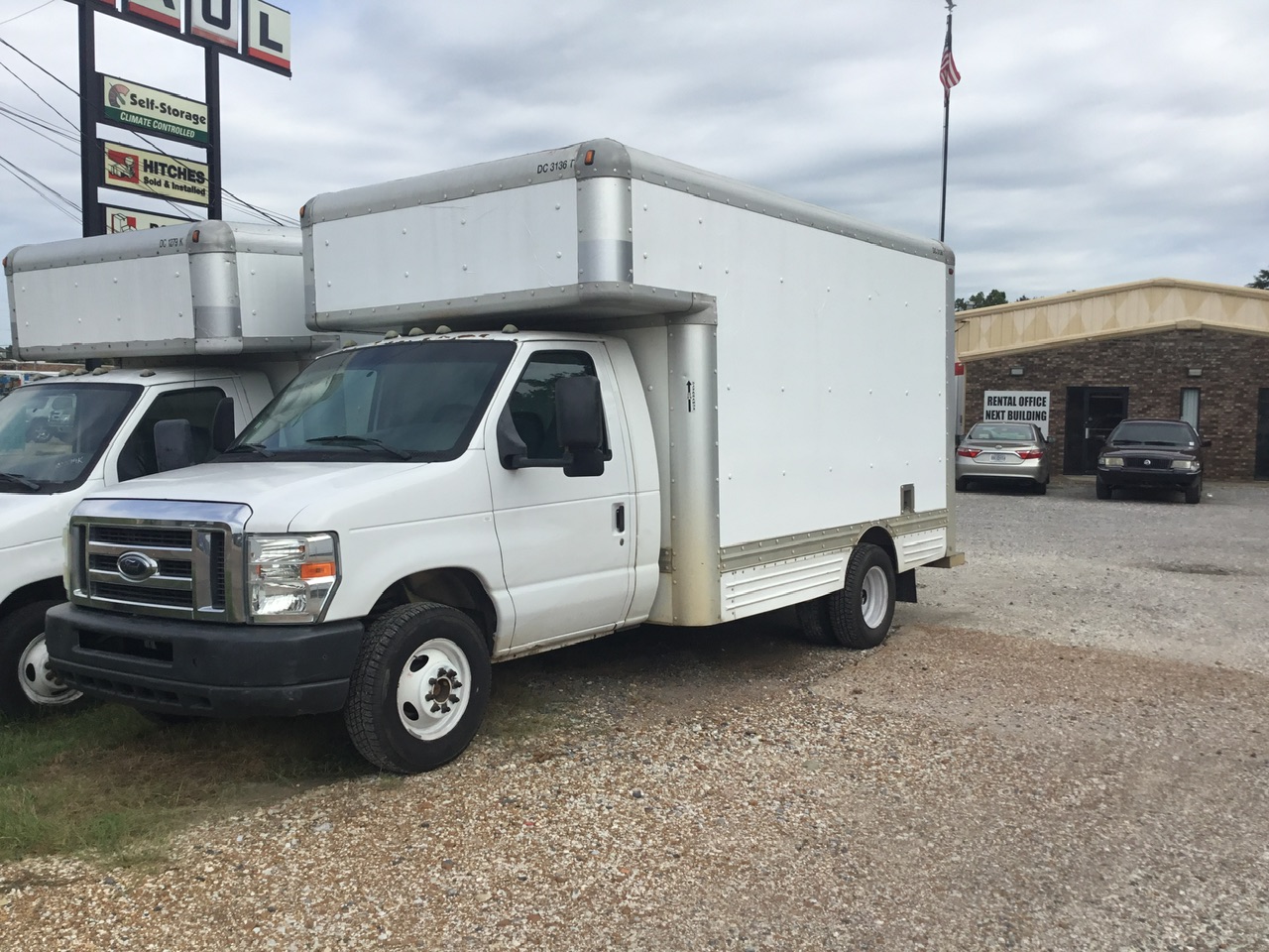 Used 2008 14 ' Box Truck for sale