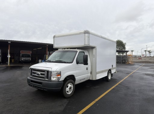 Used 2008 14 ' Box Truck for sale