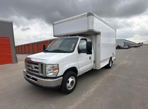 Used 2010 14 ' Box Truck for sale