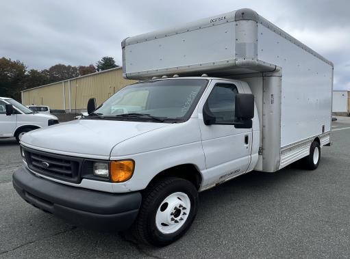 Used 2007 14 ' Box Truck for sale