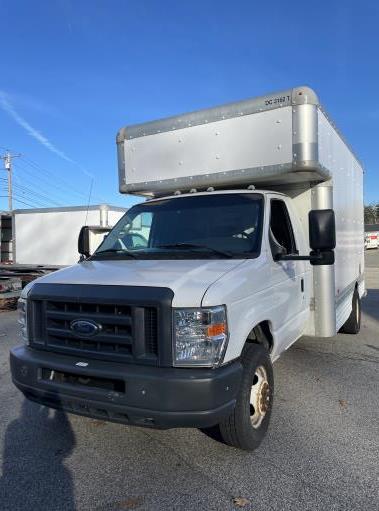 Used 2008 14 ' Box Truck for sale