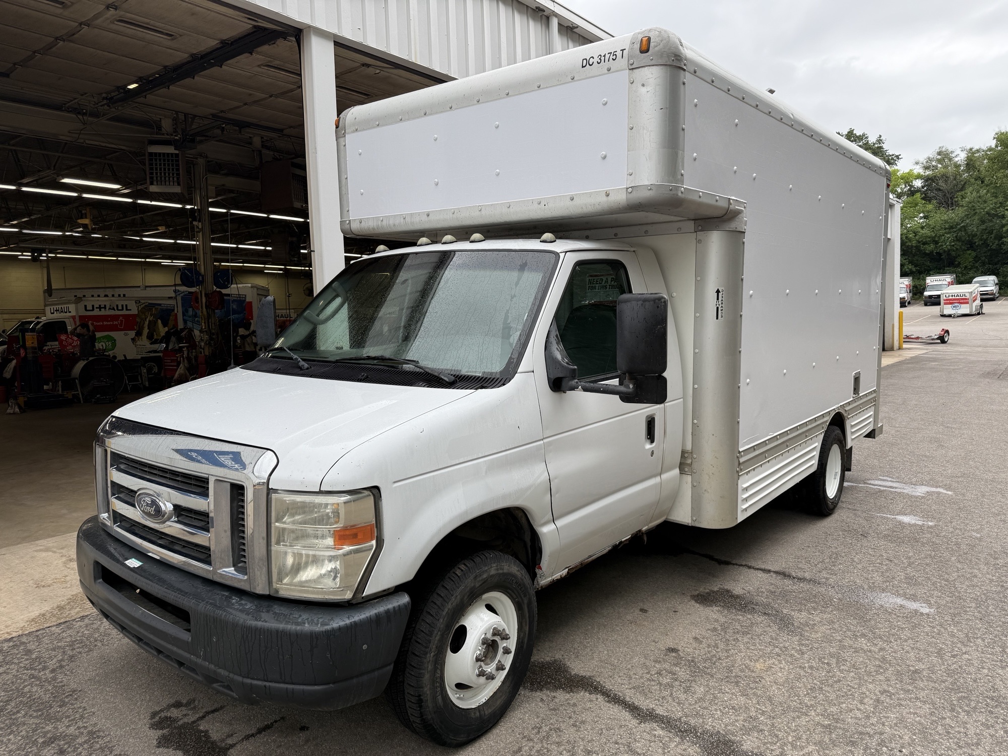 Used 2008 14 ' Box Truck for sale