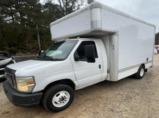 Used 2008 14 ' Box Truck for sale