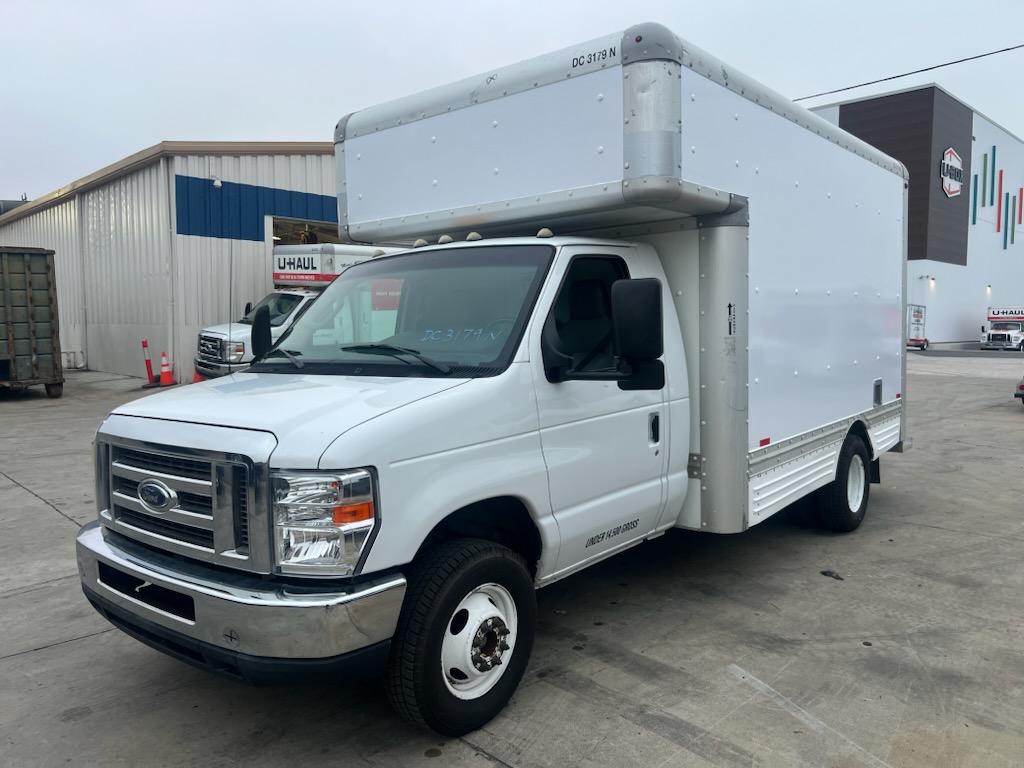 Used 2010 14 ' Box Truck for sale