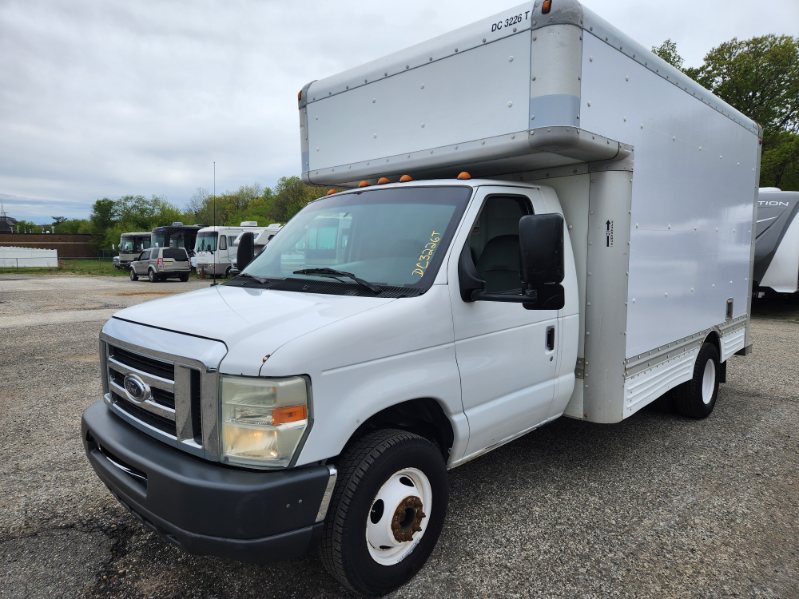 Used 2008 14 ' Box Truck for sale