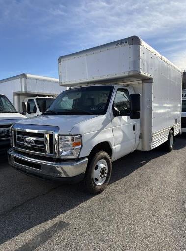Used 2010 14 ' Box Truck for sale