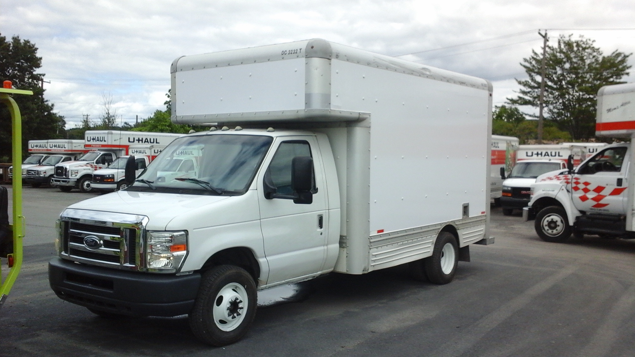 Used 2008 14 ' Box Truck for sale