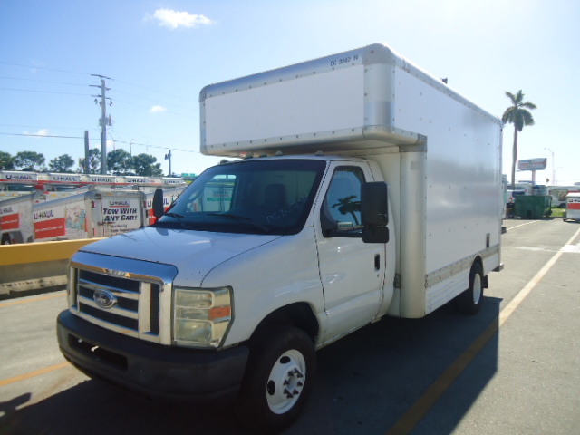 Used 2010 14 ' Box Truck for sale