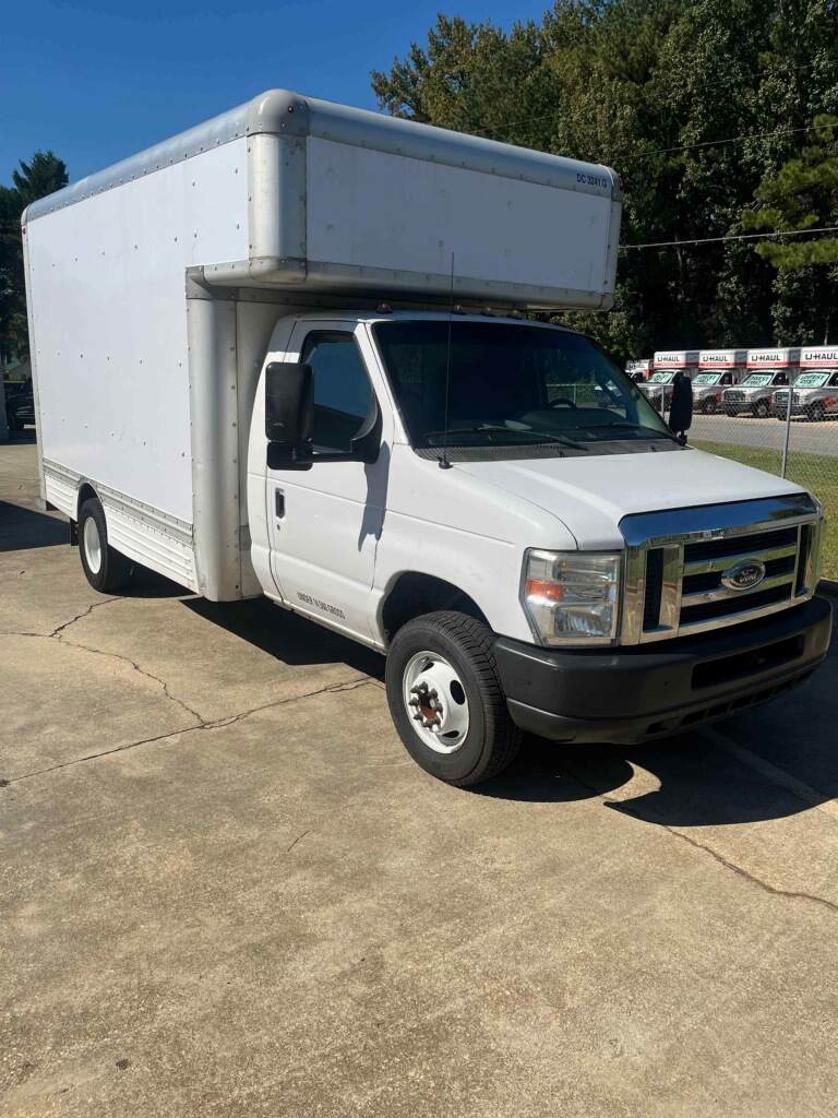 Camión con caja de 201214 ft usado a la venta
