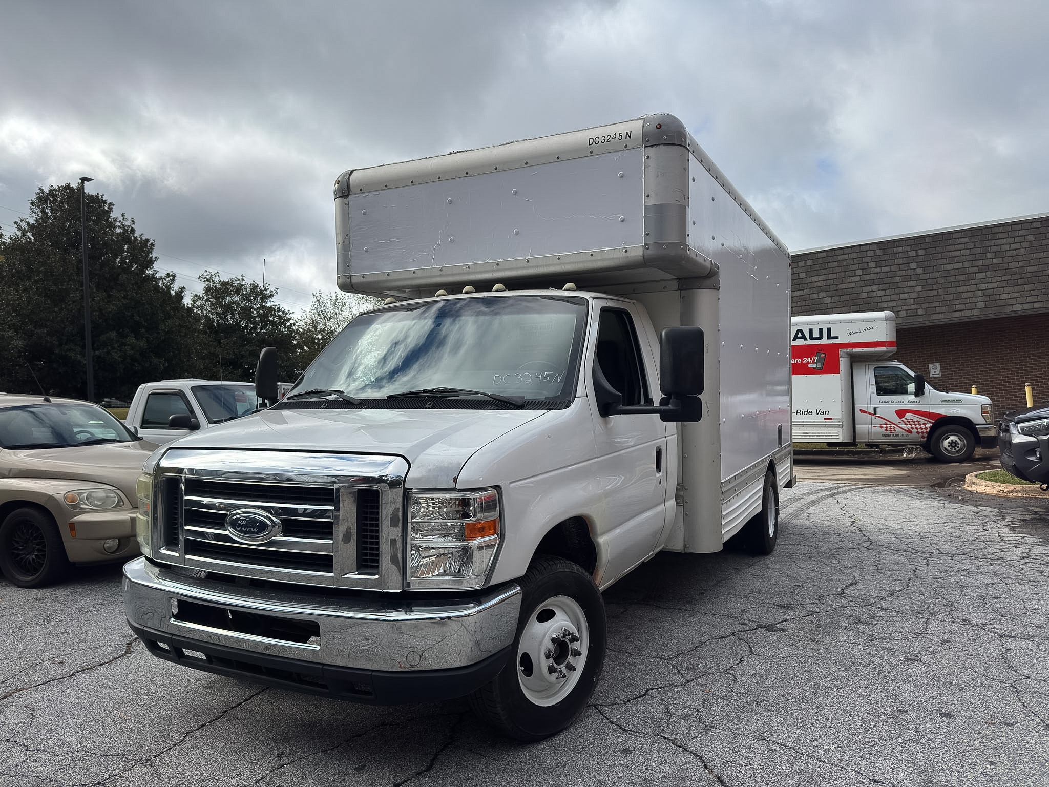 Used 2010 14 ' Box Truck for sale