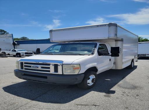 Used 2010 14 ' Box Truck for sale