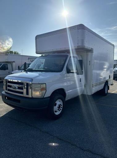 Used 2008 14 ' Box Truck for sale