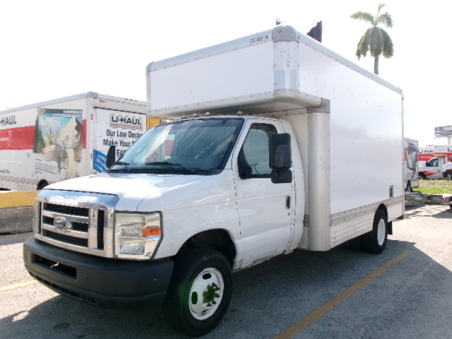 Used 2010 14 ' Box Truck for sale