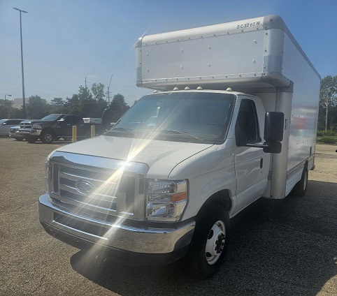 Used 2010 14 ' Box Truck for sale