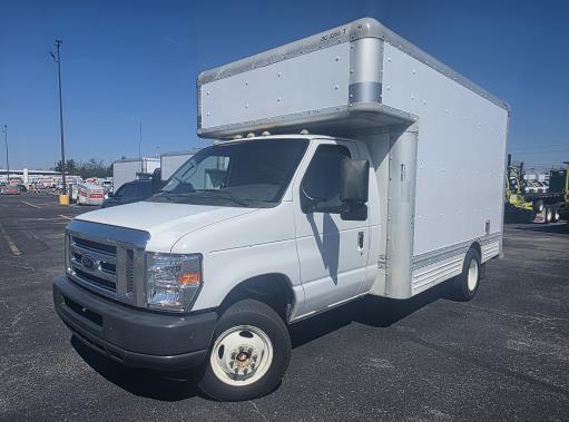 Used 2008 14 ' Box Truck for sale