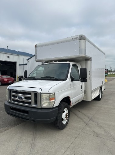 Used 2010 14 ' Box Truck for sale