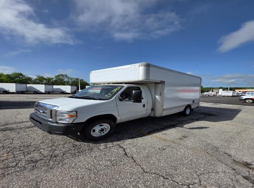 Used 2010 14 ' Box Truck for sale