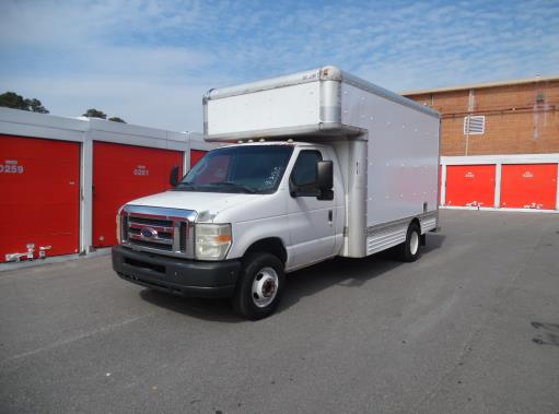 Used 2008 14 ' Box Truck for sale