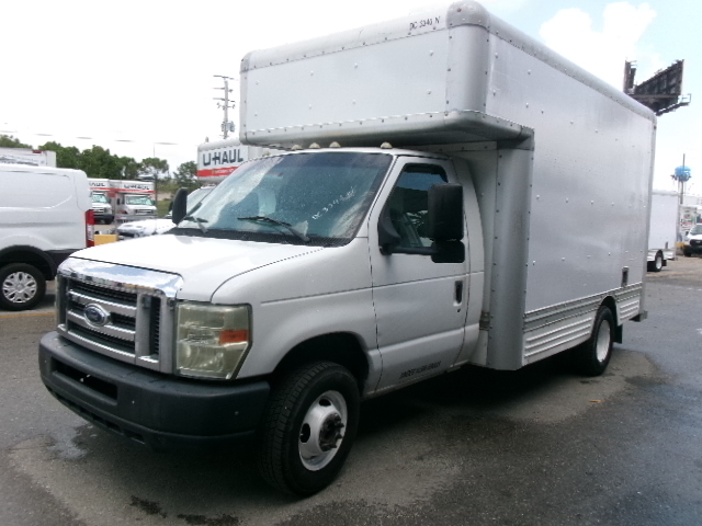 Used 2010 14 ' Box Truck for sale
