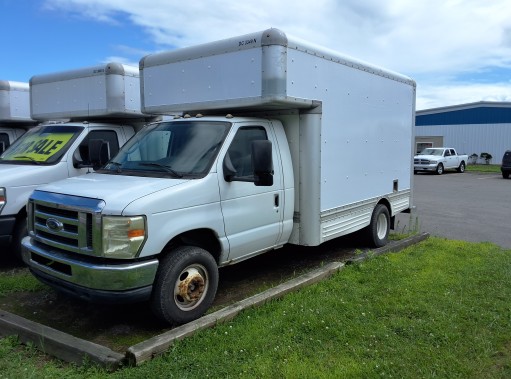 Used 2010 14 ' Box Truck for sale