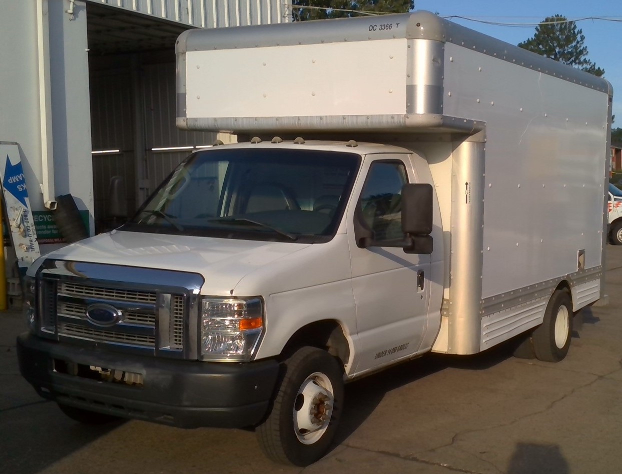 Used 2008 14 ' Box Truck for sale