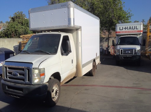 Camión con caja de 201214 ft usado a la venta