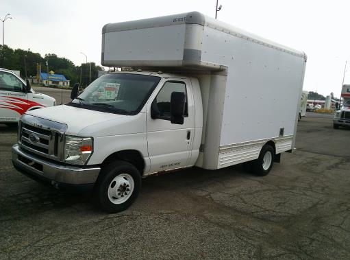 Used 2008 14 ' Box Truck for sale