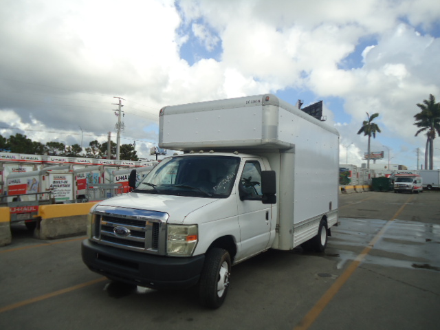Used 2010 14 ' Box Truck for sale