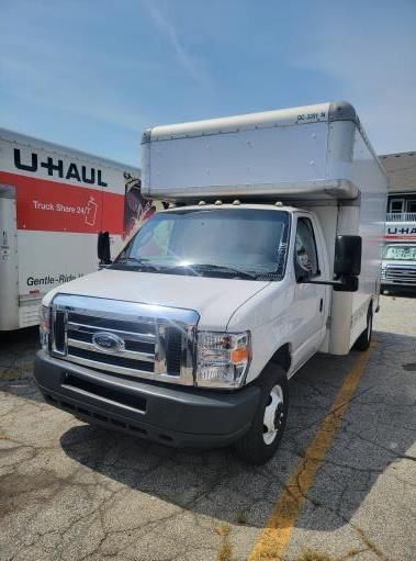 Used 2010 14 ' Box Truck for sale