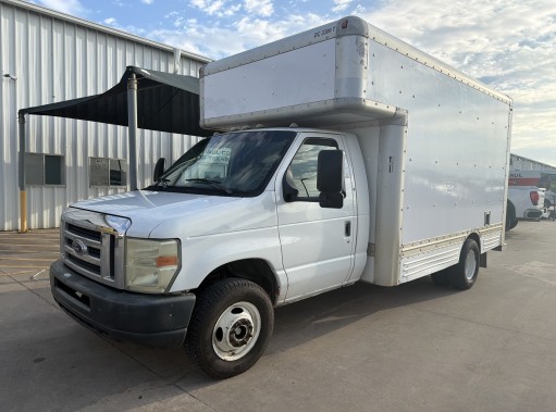 Used 2008 14 ' Box Truck for sale