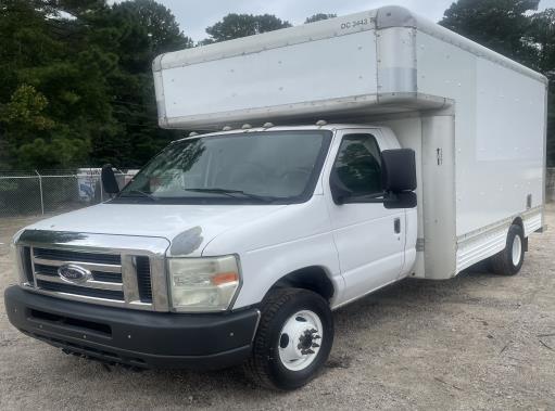 Used 2008 14 ' Box Truck for sale