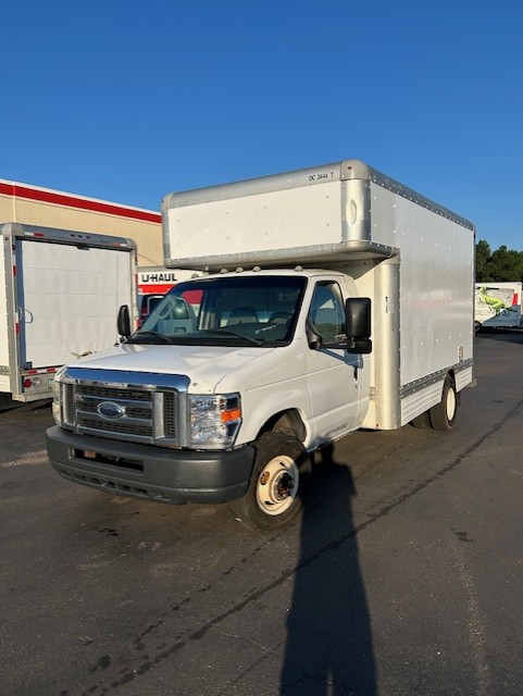 Used 2008 14 ' Box Truck for sale