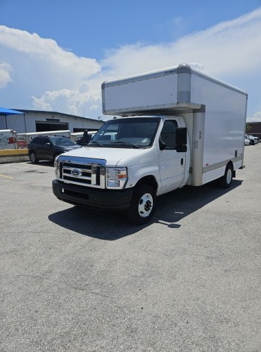 Used 2012 14 ' Box Truck for sale