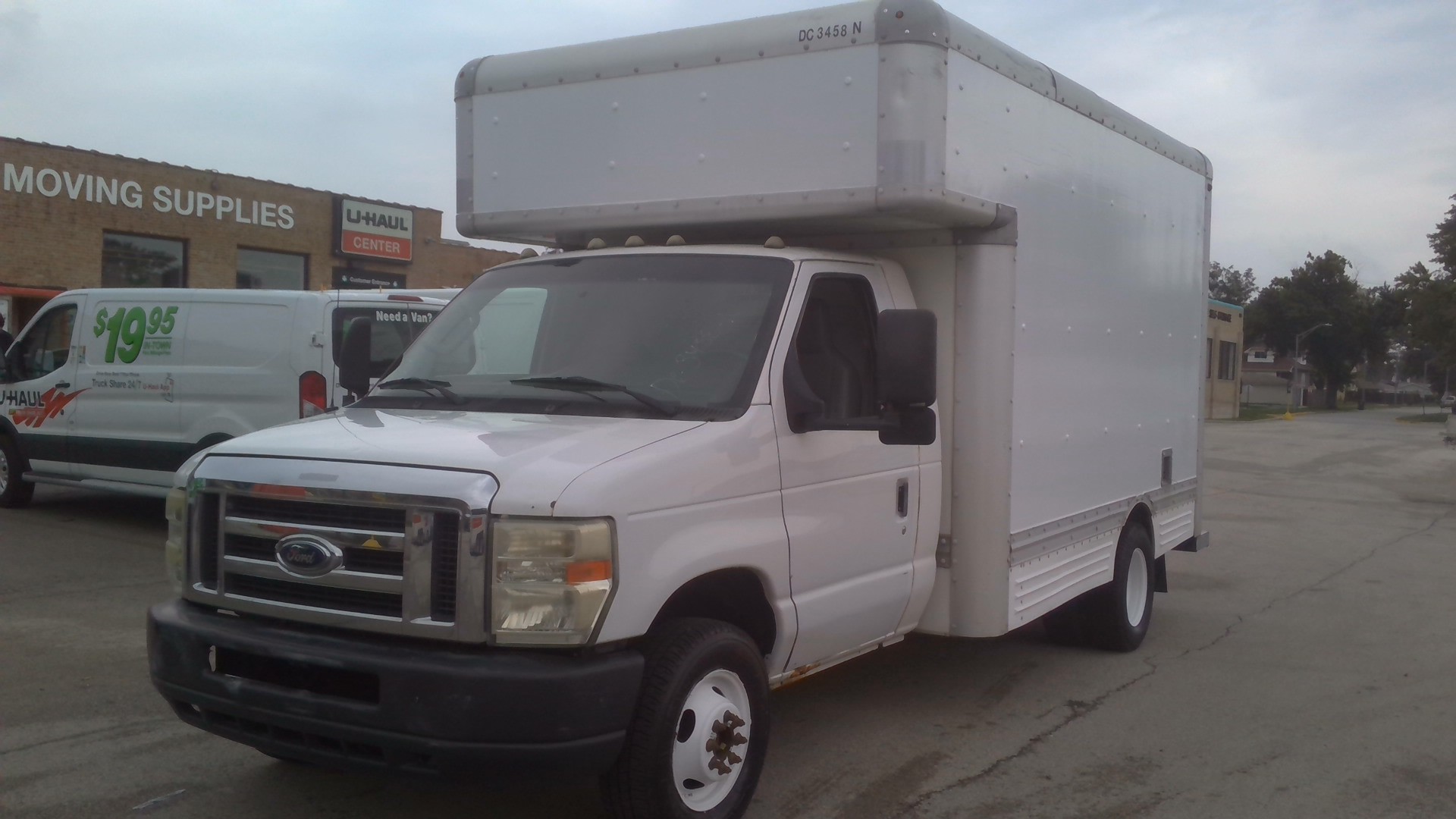 Used 2010 14 ' Box Truck for sale